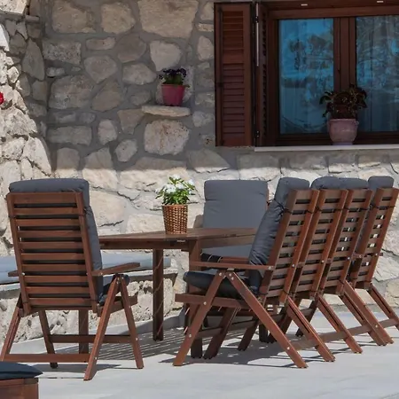 Secret Paradise Kariá