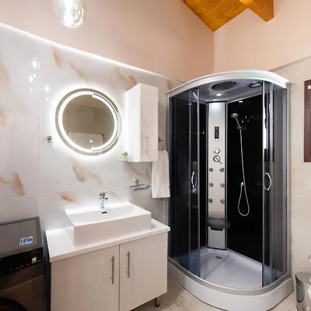 Secret Paradise Apartment *