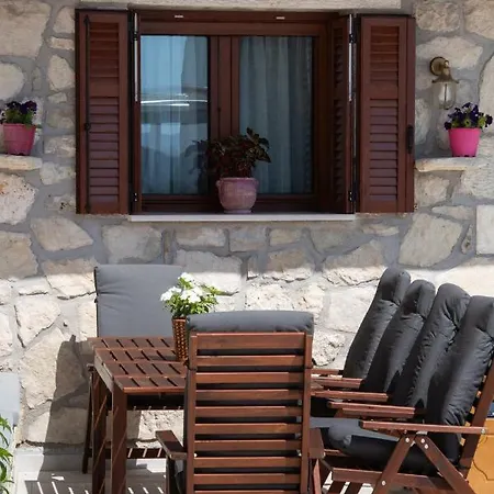 Apartment Secret Paradise